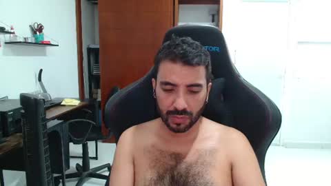 Snapshot of vallartamexi chatting on 07-19-26, 10:57 Roberto Carlos online show from 07-19-26, 10:57