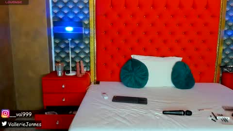 Valerie Val V online show from 11-04-25, 11:59