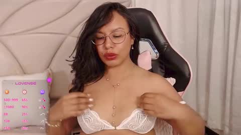 Snapshot of valleryc chatting on 01-26-25, 03:06 Vallery online show from 01-26-25, 03:06