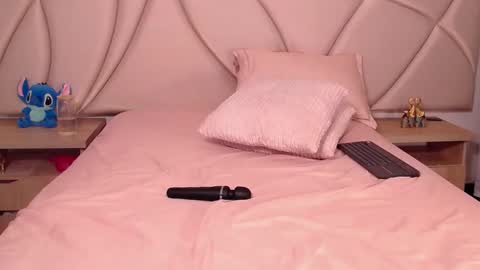 Snapshot of valleryc chatting on 09-30-25, 12:59 Vallery online show from 09-30-25, 12:59