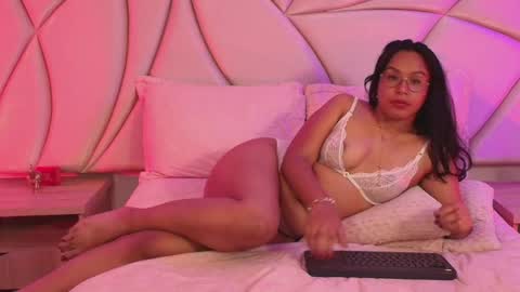 Vallery online show from 05-02-26, 03:11