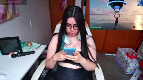 Im Violet online show from 12-19-24, 09:06