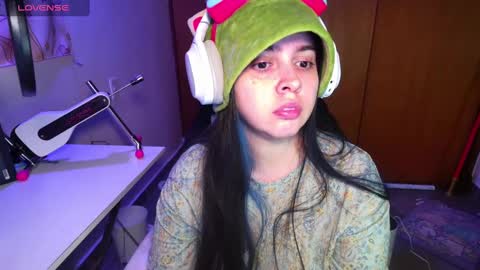Im Violet online show from 01-24-25, 05:42