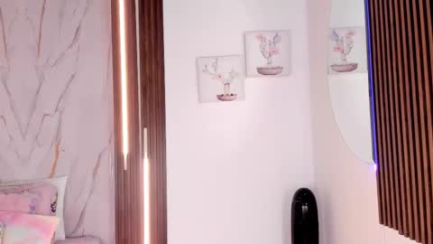 Vallolet Peach  online show from 02-04-26, 12:11