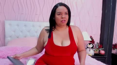 Snapshot of valrery_roussex chatting on 03-08-25, 12:41 Valery online show from 03-08-25, 12:41