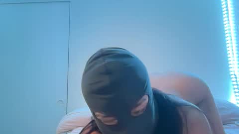 misteriouscouple27 online show from 10-01-25, 04:51