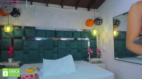 Snapshot of valtira_nova chatting on 11-03-25, 06:53 valtira nova online show from 11-03-25, 06:53