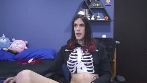 Snapshot of vamp_noah chatting on 08-04-26, 04:15 Vamp Noah and Dan online show from 08-04-26, 04:15
