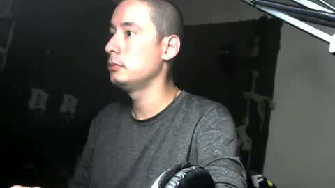 Snapshot of vampireathome chatting on 10-22-25, 05:30 vampireathome online show from 10-22-25, 05:30