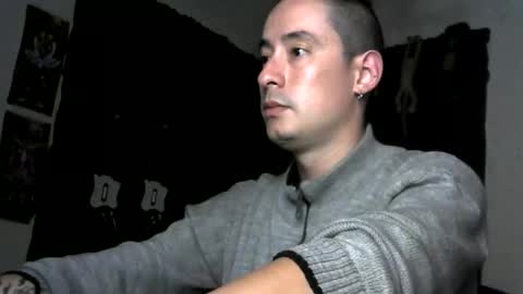 Snapshot of vampireathome chatting on 11-14-25, 01:04 vampireathome online show from 11-14-25, 01:04