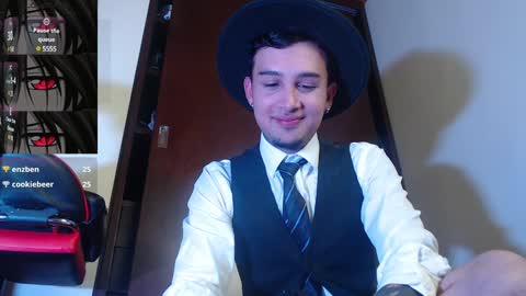 david guzman i model independenthelp me with a thumbs up online show from 12-21-24, 12:09