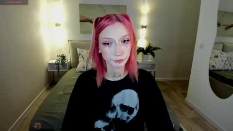 Snapshot of vampray_ chatting on 05-29-26, 09:02 Leyla online show from 05-29-26, 09:02