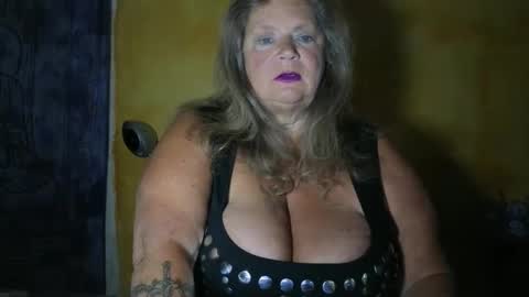 vampwoman online show from 05-24-26, 05:45