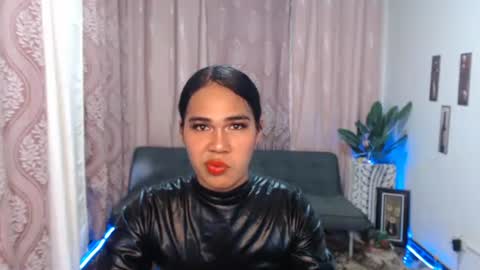 vampy_ebony_laxine online show from 09-19-25, 04:03
