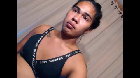 vampy_ebony_laxine online show from 10-20-25, 03:29