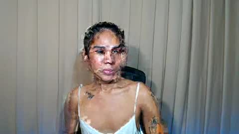 Snapshot of vampy_ebony_laxine chatting on 06-21-26, 05:04 vampy_ebony_laxine online show from 06-21-26, 05:04