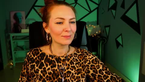 Snapshot of vandarossi chatting on 12-08-24, 08:20 Vanda online show from 12-08-24, 08:20
