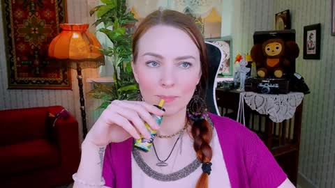 Snapshot of vandarossi chatting on 12-13-24, 09:35 Vanda online show from 12-13-24, 09:35