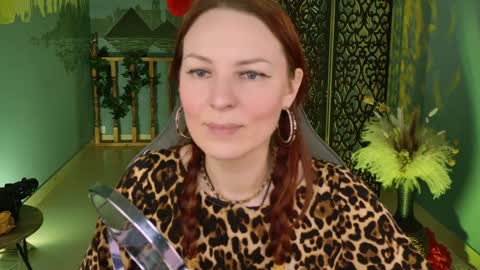 Snapshot of vandarossi chatting on 12-19-24, 01:18 Vanda online show from 12-19-24, 01:18