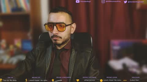 Snapshot of vanderheyl chatting on 09-12-25, 06:13 vanderheyl online show from 09-12-25, 06:13