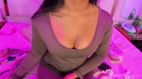 Vane online show from 05-05-26, 02:58