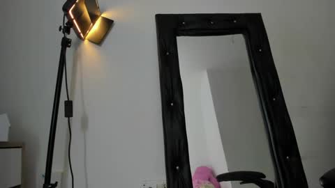 vanelope_smith online show from 10-05-25, 10:35