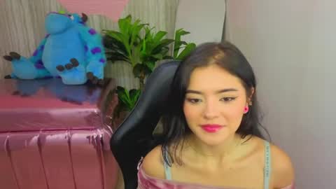 Snapshot of vaneloppe_t chatting on 06-02-26, 08:22 Vaneloppe online show from 06-02-26, 08:22
