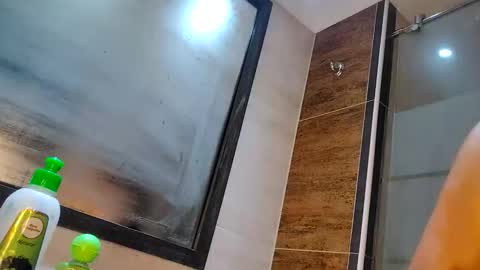 Snapshot of vanesam chatting on 02-15-26, 07:54 vanessa and samantha online show from 02-15-26, 07:54