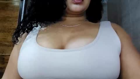 Snapshot of vanesam chatting on 03-22-26, 08:01 vanessa and samantha online show from 03-22-26, 08:01