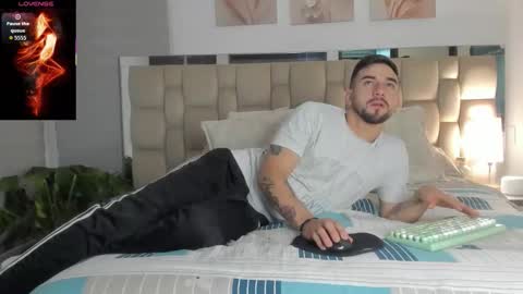 Vanessa  Please help me with your thumbs up its important  online show from 01-17-26, 05:23