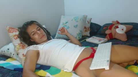 Snapshot of vanessa_aniston83 chatting on 12-17-24, 10:43 vanessa online show from 12-17-24, 10:43