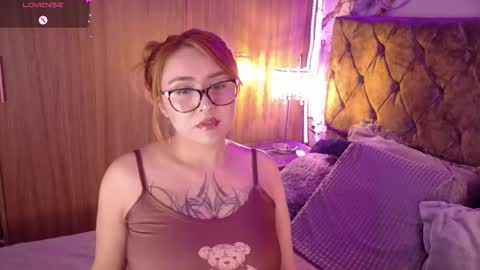 Snapshot of vanessa_blake chatting on 02-13-26, 02:40 Vane online show from 02-13-26, 02:40