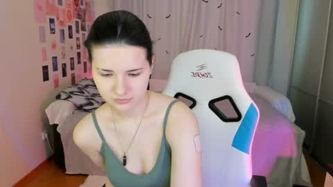 Vanessa online show from 03-09-25, 05:22