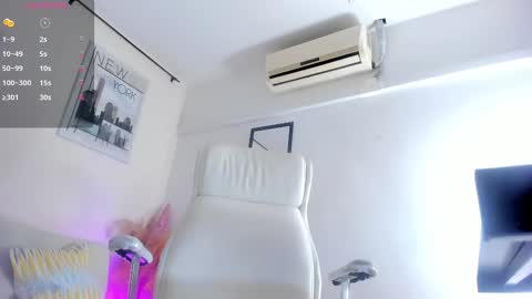 Vanessa online show from 02-22-25, 01:55