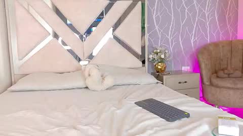    online show from 11-20-25, 11:54