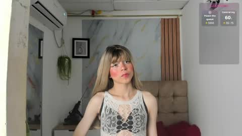 Snapshot of vanessa_jenner chatting on 04-21-26, 02:04 vanessa_jenner online show from 04-21-26, 02:04