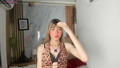 Snapshot of vanessa_jenner chatting on 05-14-26, 01:45 vanessa_jenner online show from 05-14-26, 01:45