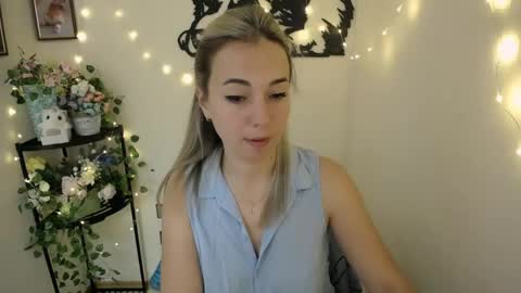 Snapshot of vanessa_joy_ chatting on 05-24-26, 07:46 Vanessa online show from 05-24-26, 07:46