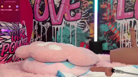 Snapshot of vanessa_love chatting on 01-08-25, 05:59 Vanessa online show from 01-08-25, 05:59