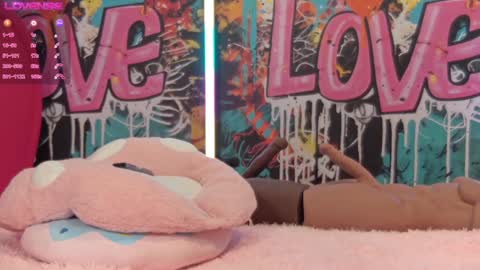 Snapshot of vanessa_love chatting on 02-26-25, 08:37 Vanessa online show from 02-26-25, 08:37