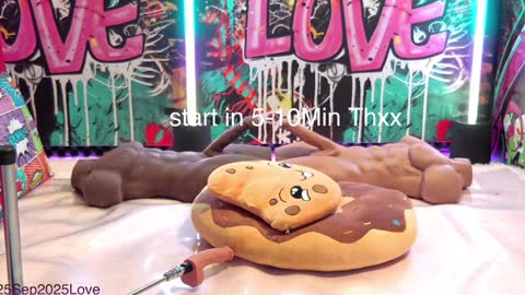 Snapshot of vanessa_love chatting on 09-25-25, 02:21 Vanessa online show from 09-25-25, 02:21