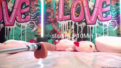  Vanessa  online show from 11-18-25, 03:16