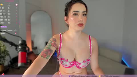 Snapshot of vanessa_sexxy chatting on 01-16-25, 01:37 vanessa sexxy online show from 01-16-25, 01:37
