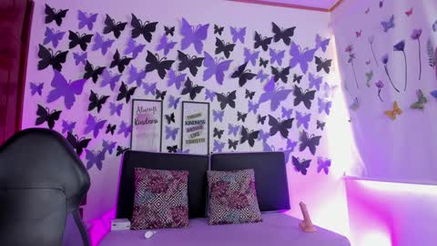 Vanessa  online show from 01-13-25, 03:15