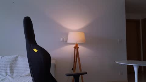 Snapshot of vanessabayer chatting on 12-19-24, 03:40 vanessa online show from 12-19-24, 03:40