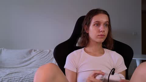 Snapshot of vanessabayer chatting on 12-20-24, 03:14 vanessa online show from 12-20-24, 03:14