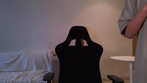 Snapshot of vanessabayer chatting on 12-20-24, 09:21 vanessa online show from 12-20-24, 09:21