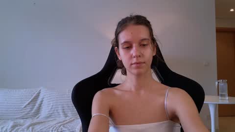 Snapshot of vanessabayer chatting on 12-21-24, 01:15 vanessa online show from 12-21-24, 01:15