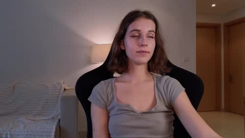 Snapshot of vanessabayer chatting on 12-22-24, 08:05 vanessa online show from 12-22-24, 08:05