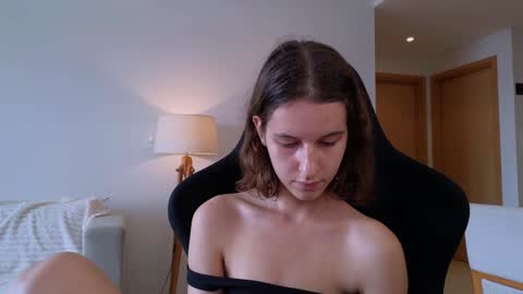 Snapshot of vanessabayer chatting on 12-27-24, 05:42 vanessa online show from 12-27-24, 05:42